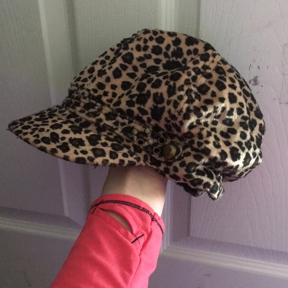 Cheetah print hat!